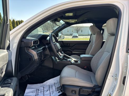 Certified 2024 Toyota Tacoma SR5 image 12