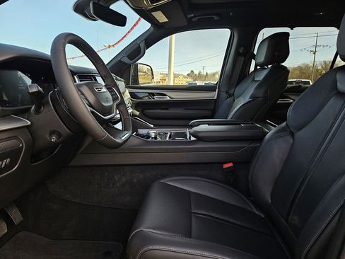 New 2026 Jeep Grand Wagoneer Limited AWD/4WD image 11