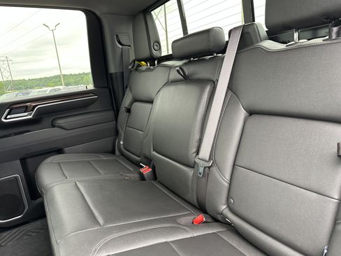 Used 2026 Chevrolet Silverado 3500 LT AWD/4WD image 21