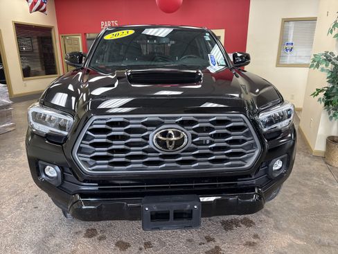 Used 2023 Toyota Tacoma TRD Sport AWD/4WD image 2