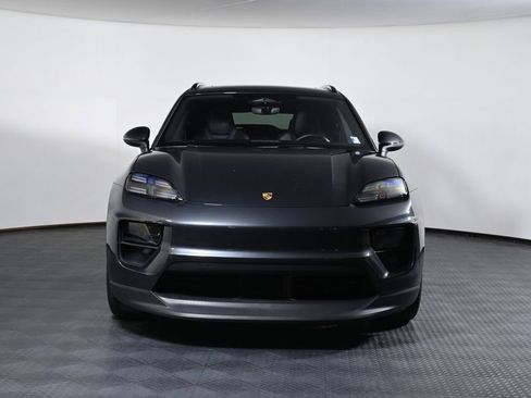 Used 2024 Porsche Macan 4 Electric AWD/4WD image 10