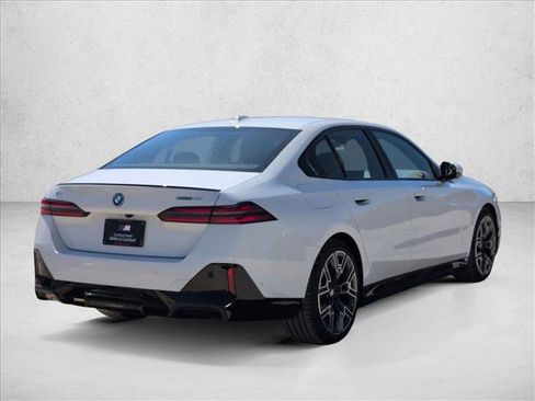 New 2026 BMW i5 eDrive40 w/ M Sport Package image 2