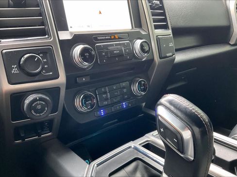Used 2018 Ford F150 Platinum w/ Equipment Group 701A Luxury AWD/4WD image 33