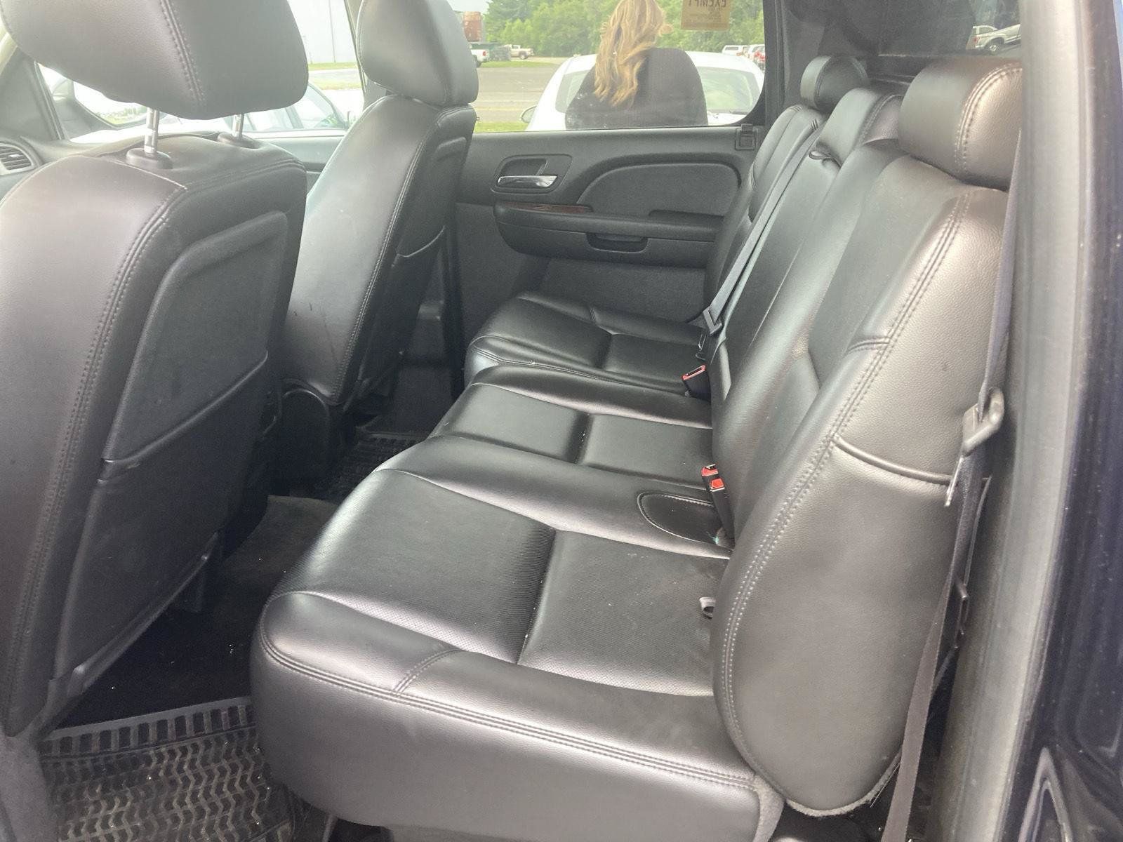 Used 2010 Chevrolet Avalanche LTZ AWD/4WD image 20