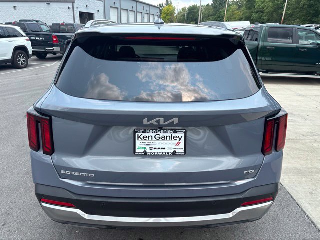 Used 2025 Kia Sorento EX w/ Panoramic Sunroof Package AWD/4WD image 9