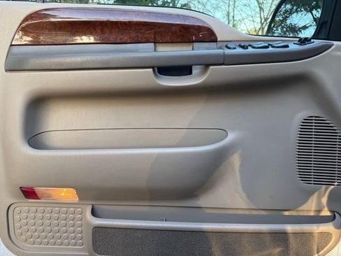 Used 2000 Ford F250 Lariat image 20