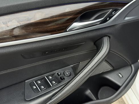 Used 2017 BMW 540i w/ Premium Package image 29