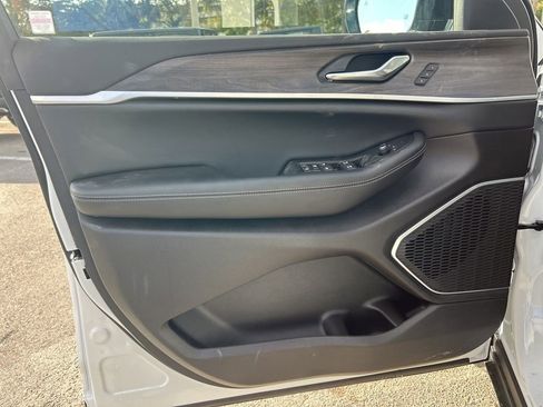 New 2026 Jeep Grand Cherokee L Limited image 36