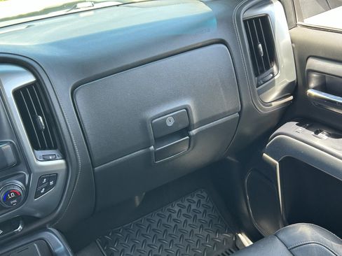 Used 2018 Chevrolet Silverado 1500 LTZ Z71 AWD/4WD image 17