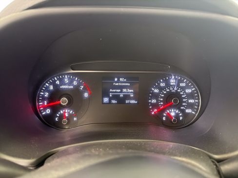 Used 2022 Kia Soul LX FWD image 8