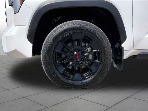Used 2024 Toyota Tundra SR5 w/ SR5 Convenience Package AWD/4WD image 11