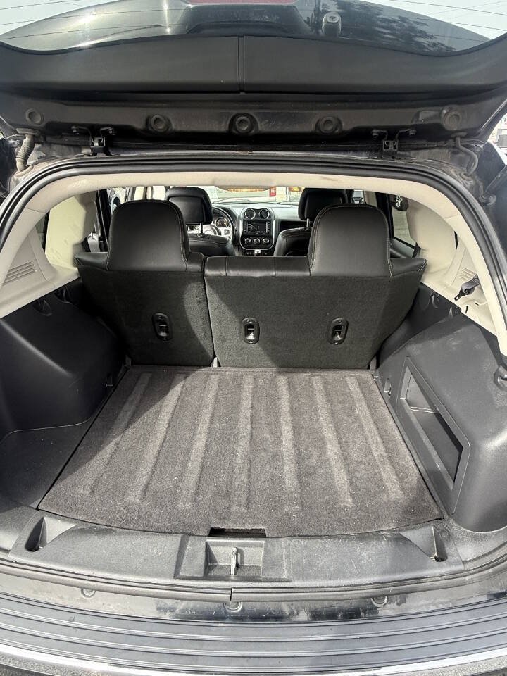 Used 2016 Jeep Compass High Altitude AWD/4WD image 9