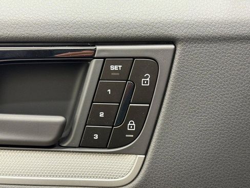 New 2026 Porsche Cayenne Coupe image 19