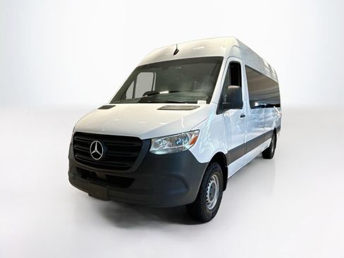 Used 2025 Mercedes-Benz Sprinter 2500 image 1