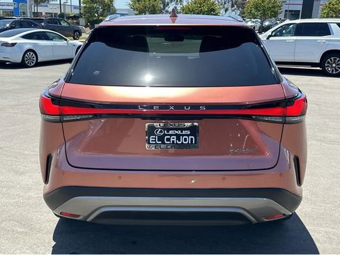 Used 2023 Lexus RX 350 Premium Plus w/ Cold Area Package FWD image 5