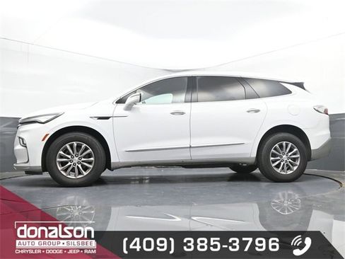 Used 2022 Buick Enclave Premium image 16