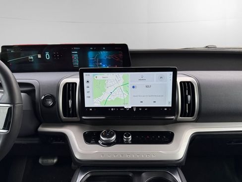 Used 2025 Ford Expedition Max Active image 11