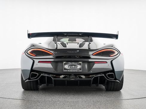 Used 2020 McLaren 620R RWD image 3