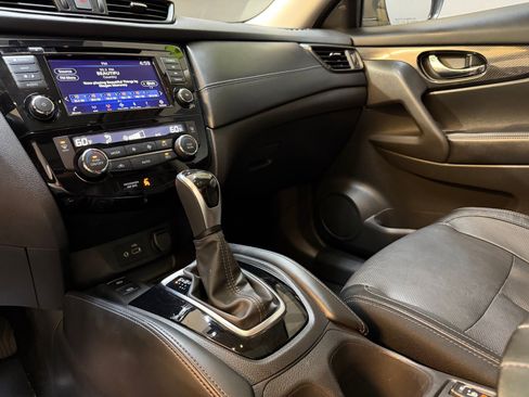 Used 2019 Nissan Rogue SL w/ Premium Package FWD image 26