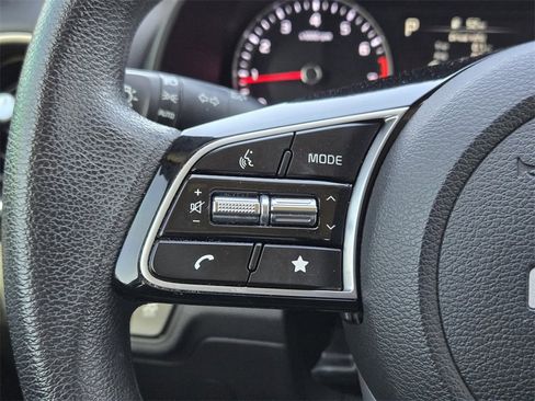 Certified 2022 Kia Forte LXS image 27