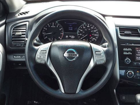 Used 2015 Nissan Altima 2.5 S w/ Power Driver Seat Package FWD image 12