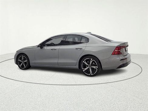 Used 2024 Volvo S60 B5 Ultimate image 5