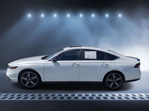 Used 2024 Honda Accord Sport image 6