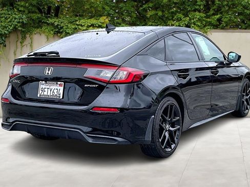 Used 2023 Honda Civic Sport image 5