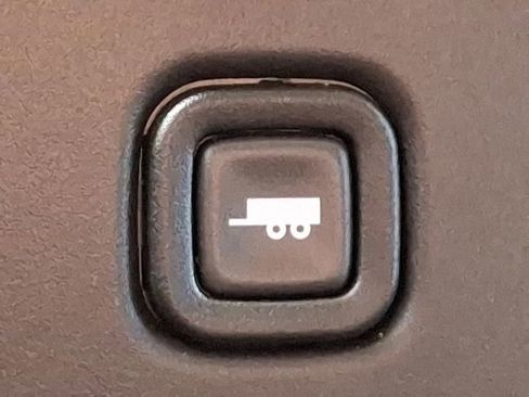 Certified 2021 Chevrolet Express 2500 w/ Driver Convenience Package image 24