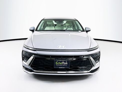 Used 2024 Hyundai Sonata SEL FWD image 2