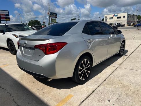 Used 2017 Toyota Corolla SE FWD image 6