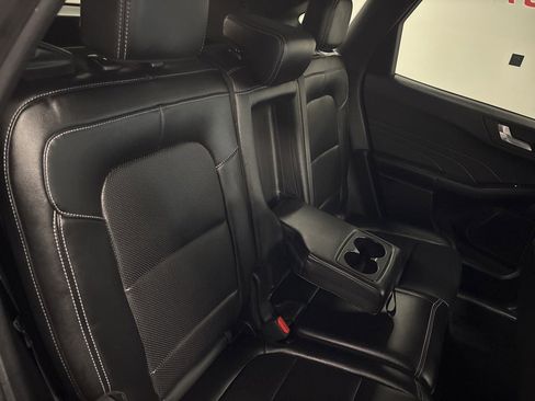 Used 2022 Ford Escape SEL image 30