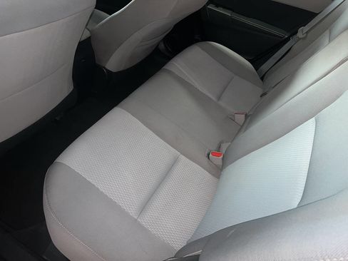 Used 2016 Toyota Corolla LE FWD image 7