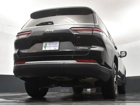 Used 2024 Jeep Grand Cherokee L Limited w/ Luxury Tech Group II image 13