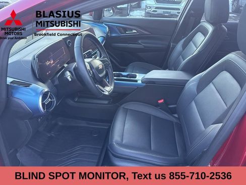 Used 2025 Chevrolet Equinox EV LT w/ Convenience Package image 11