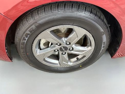 Used 2022 Kia K5 LXS image 27