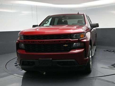 Used 2019 Chevrolet Silverado 1500 Custom w/ Custom Value Package AWD/4WD image 13