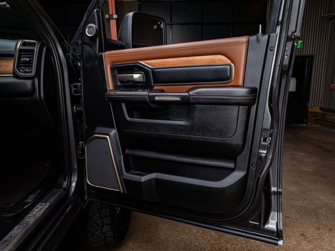 Used 2024 RAM 3500 Limited w/ Towing Technology Group image 36