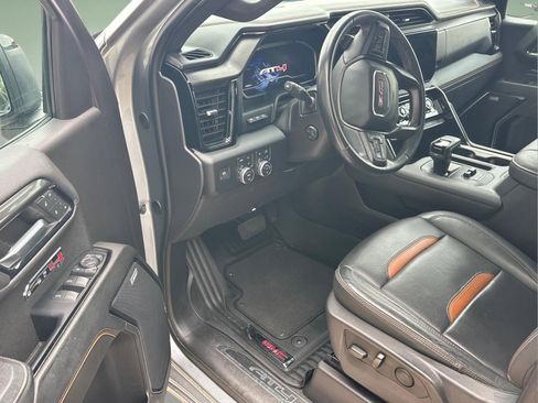 Used 2024 GMC Sierra 1500 AT4 w/ Technology Package AWD/4WD image 7