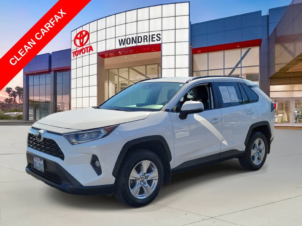 Used 2021 Toyota RAV4 XLE w/ Carpet Mat Package (TMS) FWD image 2