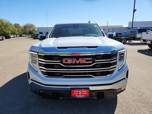 New 2026 GMC Sierra 1500 SLT w/ SLT Convenience Package image 3