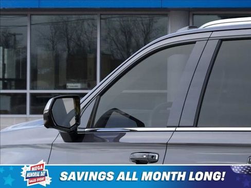 New 2026 Chevrolet Suburban Premier w/ Sun And Tow Package AWD/4WD image 12