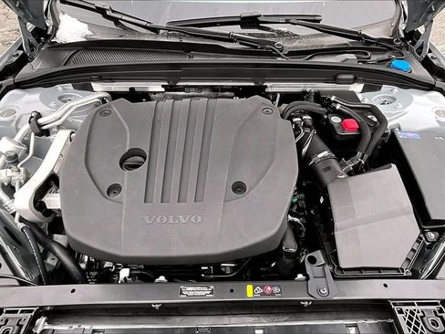 New 2026 Volvo V60 B5 Cross Country Ultra w/ Protection Package Premier AWD/4WD image 12