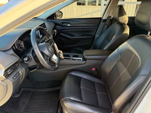 Used 2020 Nissan Altima 2.5 SR w/ Premium Package image 15