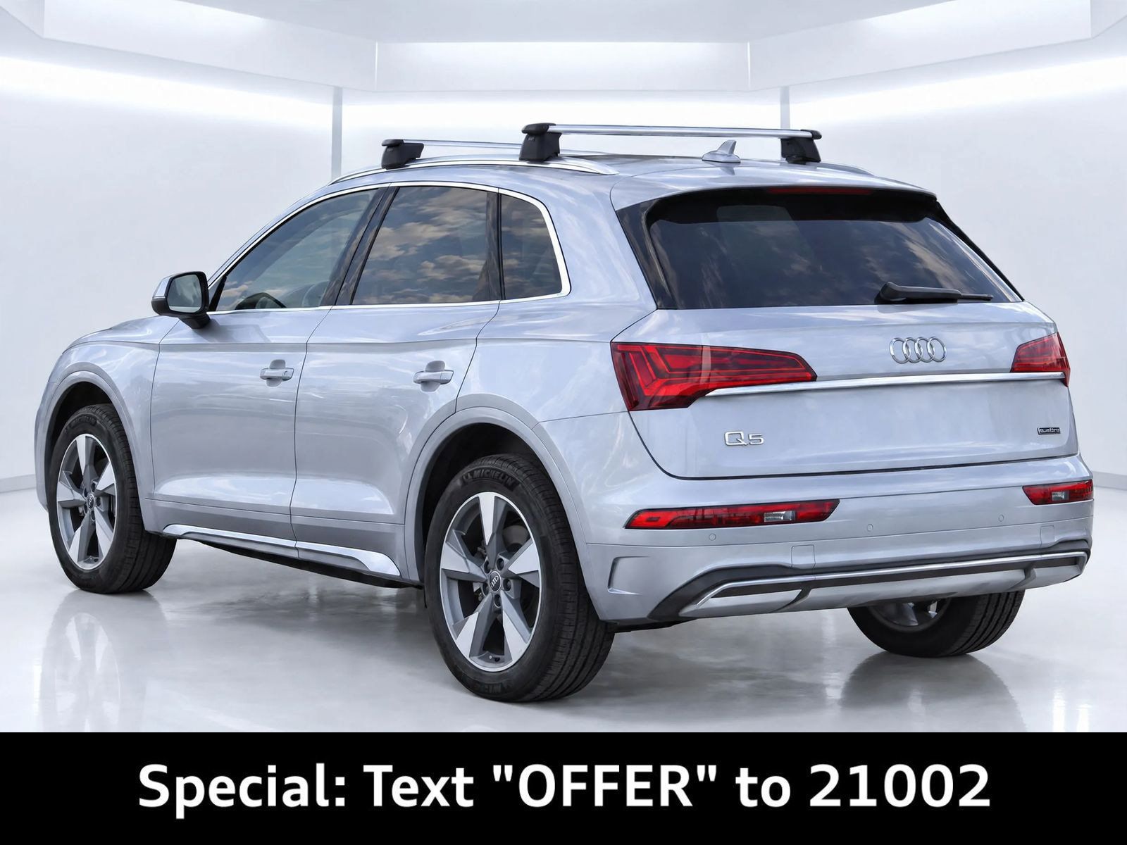 Certified 2023 Audi Q5 2.0T Premium w/ Convenience Package AWD/4WD image 3