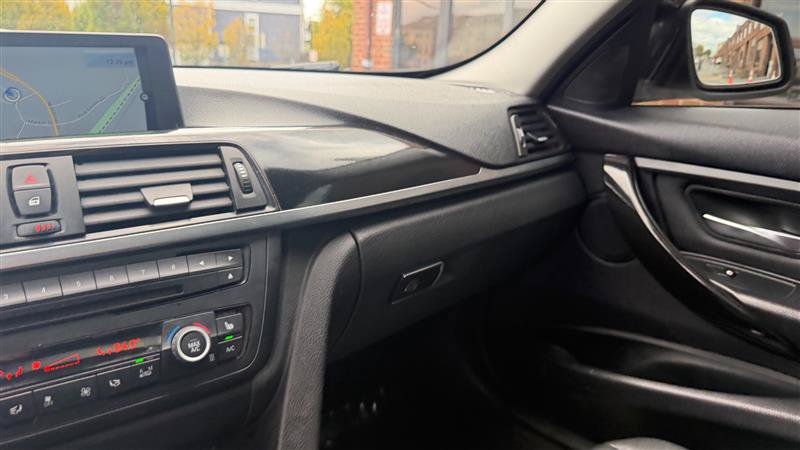 Used 2014 BMW 335i xDrive Sedan AWD/4WD image 35
