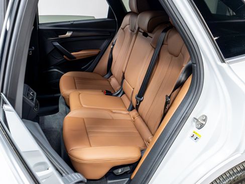 Used 2021 Audi Q5 Prestige image 38