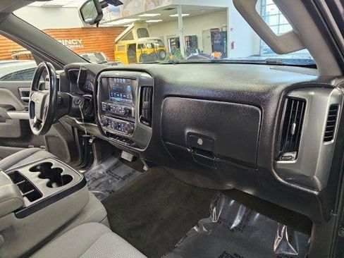 Used 2018 Chevrolet Silverado 1500 LT w/ All Star Edition AWD/4WD image 8
