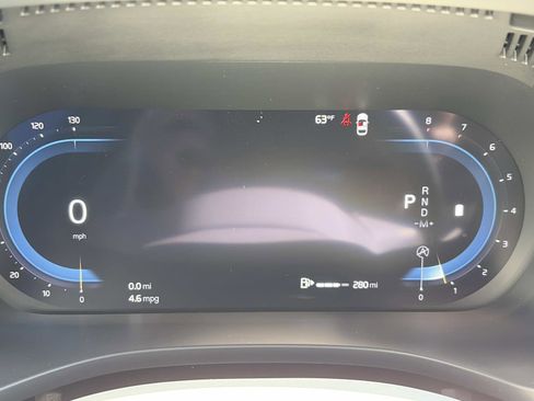 Certified 2023 Volvo XC60 B5 Plus w/ Climate Package image 22