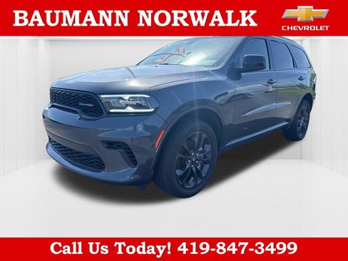 Used 2023 Dodge Durango GT w/ Blacktop Package AWD/4WD image 3